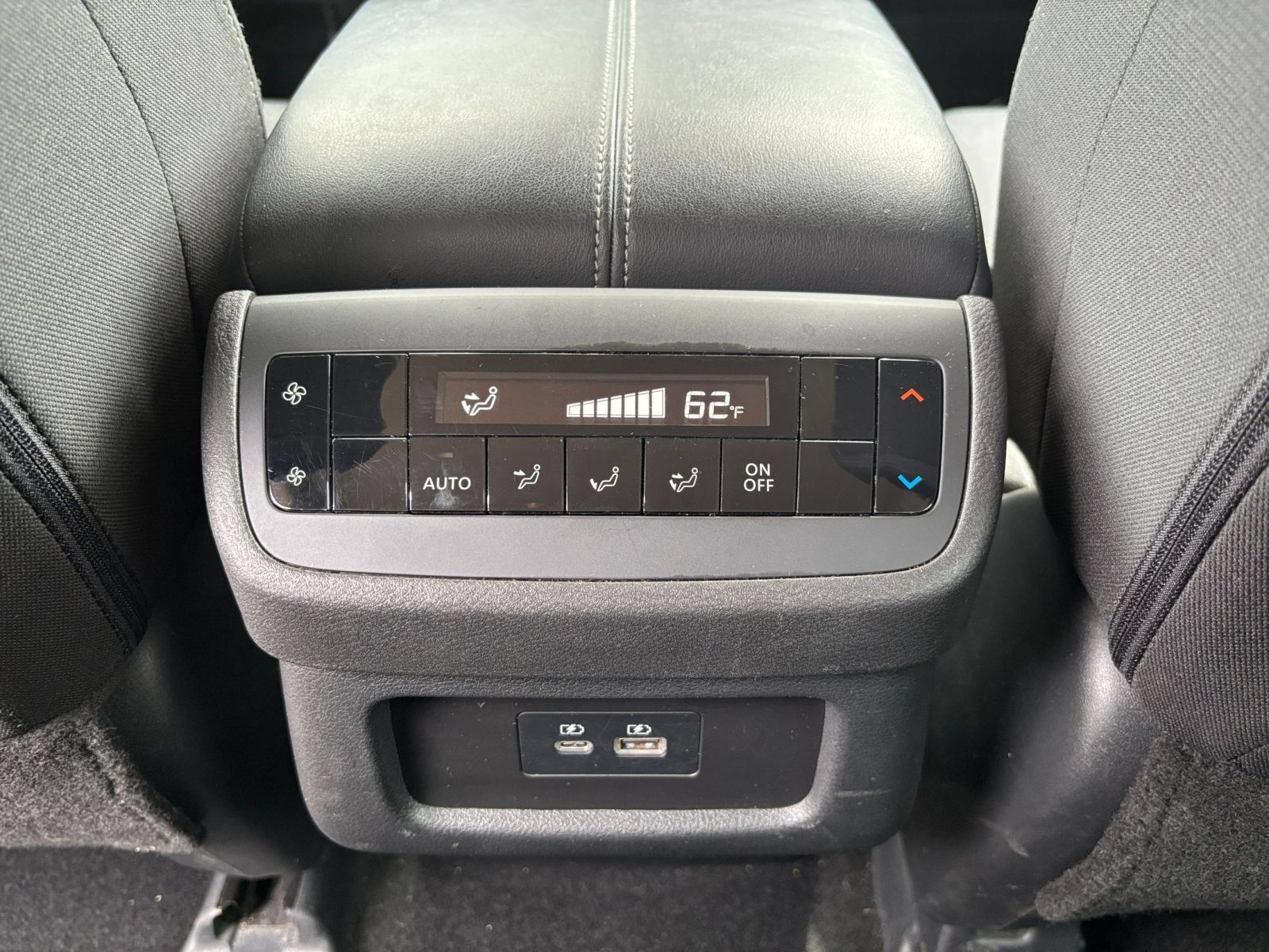 Used 2025 Nissan Pathfinder SV AWD/4WD image 22