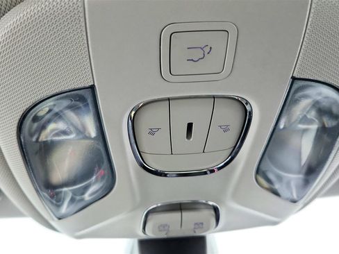 Used 2018 Jeep Compass Limited w/ Navigation Group FWD image 40