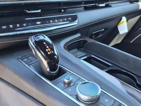 Used 2023 Cadillac Escalade ESV Premium Luxury w/ LPO, Floor Liner Package AWD/4WD image 10