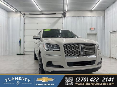 Used 2024 Lincoln Navigator L Reserve image 1