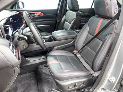 Used 2024 Chevrolet Traverse RS w/ LPO, Floor Liner Package AWD/4WD image 10