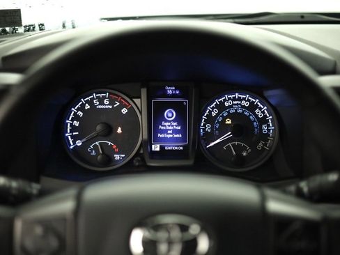 Used 2019 Toyota Tacoma TRD Sport image 13