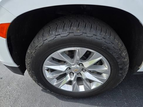 Used 2024 Chevrolet Tahoe Premier AWD/4WD image 28