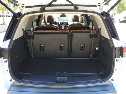 New 2026 Nissan Pathfinder Platinum AWD/4WD image 7