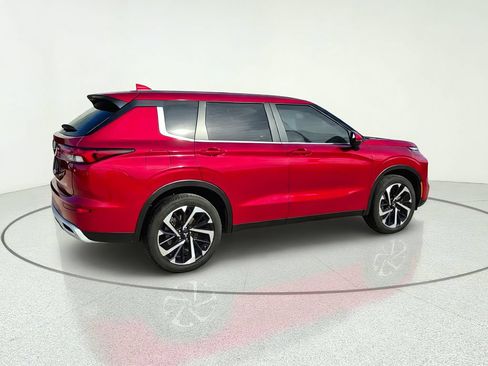 Used 2024 Mitsubishi Outlander SE FWD image 7