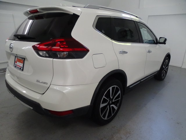 Used 2018 Nissan Rogue SL w/ Premium Package AWD/4WD image 24