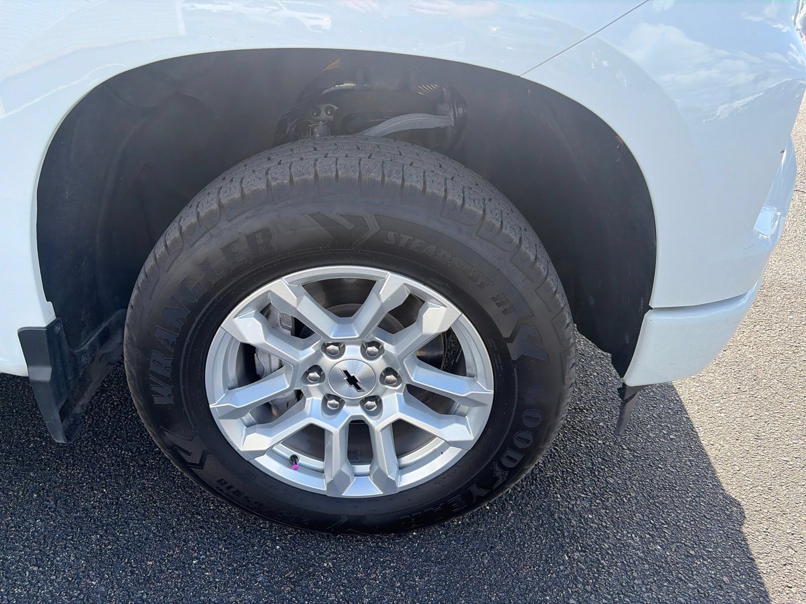 Used 2023 Chevrolet Silverado 1500 RST AWD/4WD image 9