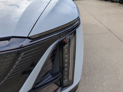 New 2026 Cadillac Lyriq Signature Sport w/ Nappa Leather Package image 9