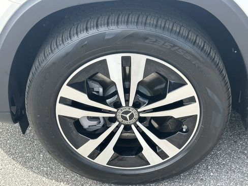 Certified 2025 Mercedes-Benz GLB 250 image 12