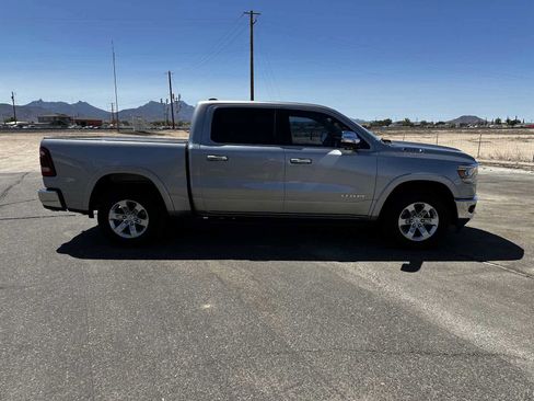 Used 2022 RAM 1500 Laramie AWD/4WD image 2