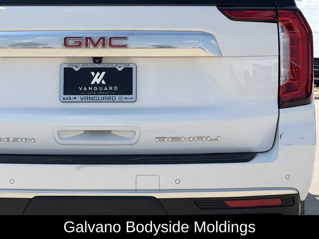 Used 2024 GMC Yukon XL Denali RWD image 9