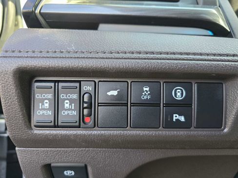 Used 2024 Honda Odyssey Elite image 29