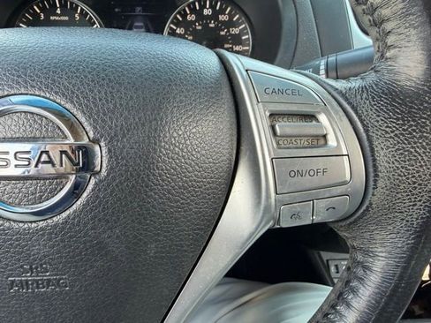 Used 2016 Nissan Altima 2.5 SV w/ Convenience Package FWD image 12