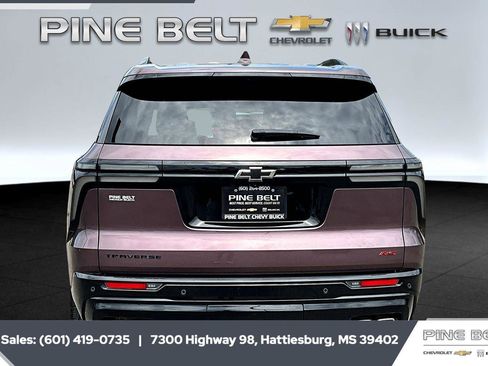 Used 2025 Chevrolet Traverse RS w/ LPO, Floor Liner Package image 4