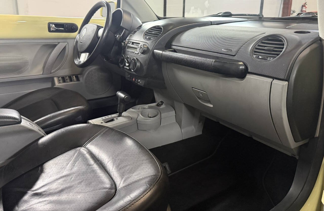 Used 2003 Volkswagen Beetle GLX FWD image 11