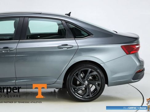 Used 2025 Volkswagen Jetta SE w/ Sunroof Package FWD image 41