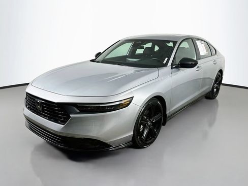 Used 2024 Honda Accord Sport image 3
