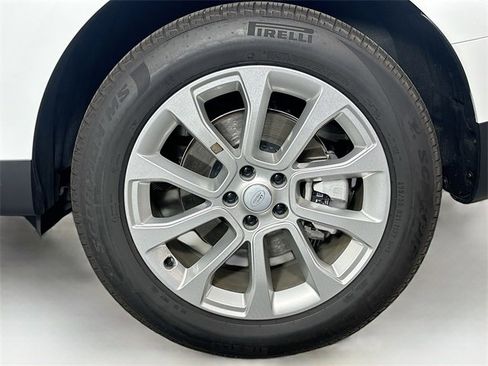 Used 2025 Land Rover Range Rover Sport SE image 31