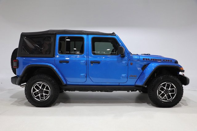 Used 2024 Jeep Wrangler Unlimited Rubicon w/ Safety Group AWD/4WD image 8