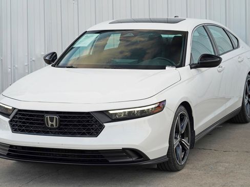 Used 2023 Honda Accord Sport image 44