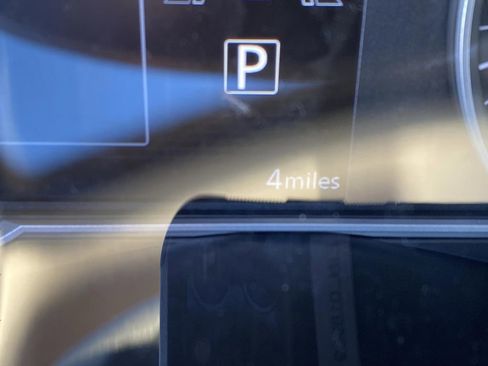 New 2025 Nissan Versa SV w/ Trunk Package image 6