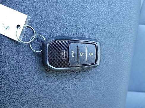 Used 2026 Toyota Camry LE w/ Convenience Package image 21