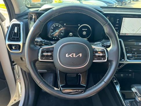Certified 2023 Kia Sorento SX AWD/4WD image 29
