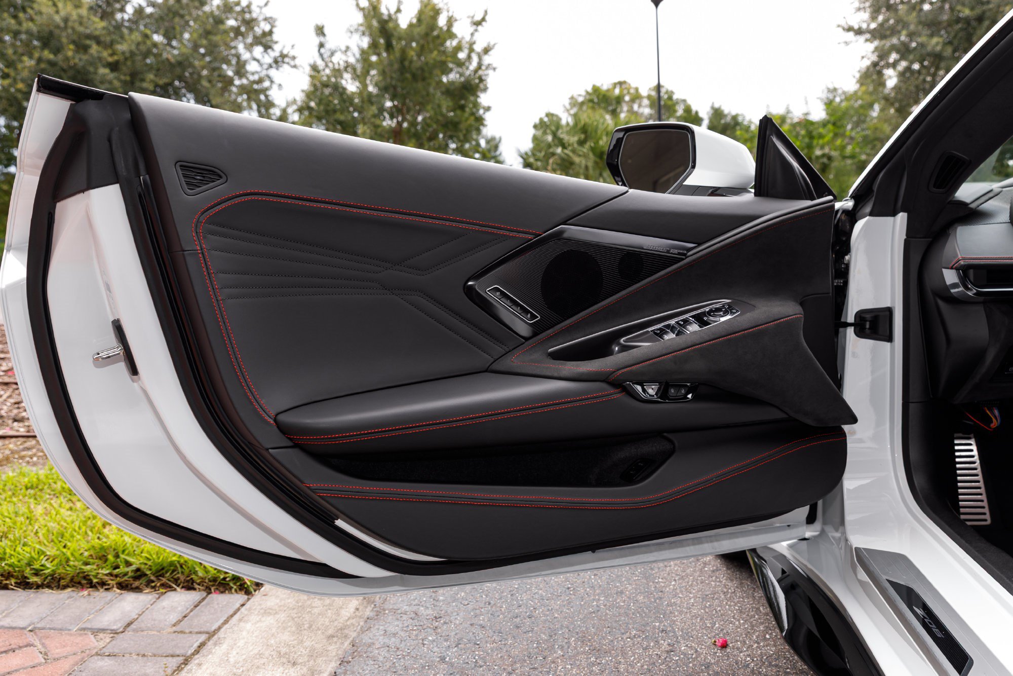 Used 2024 Chevrolet Corvette Z06 w/ Stealth Interior Trim Package RWD image 26