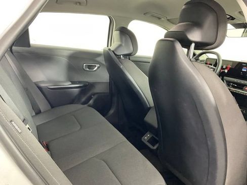 Used 2025 Kia K4 FWD image 20