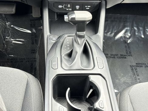 Used 2025 Kia K4 LXS image 6