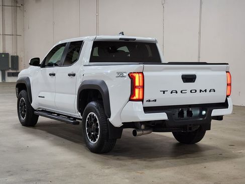 Used 2024 Toyota Tacoma TRD Off-Road image 12
