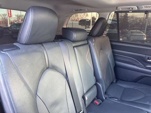 Used 2024 Toyota Grand Highlander Limited image 23