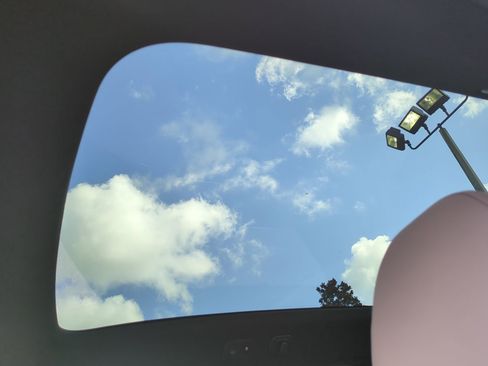 New 2025 Volvo EX90 Ultra image 18