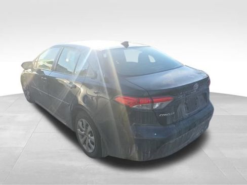 Used 2024 Toyota Corolla LE image 3