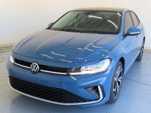 New 2026 Volkswagen Jetta SEL image 9