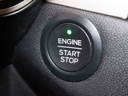 Used 2020 Ford Escape SE image 31