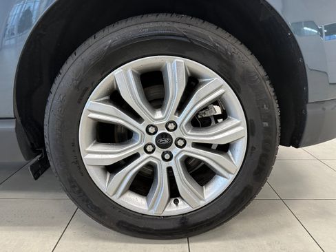 Used 2024 Ford Edge Titanium w/ Equipment Group 301A AWD/4WD image 8