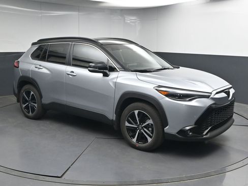 Used 2025 Toyota Corolla Cross AWD Hybrid w/ Convenience Package image 1