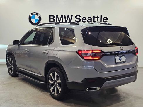 Used 2023 Honda Pilot Elite image 4