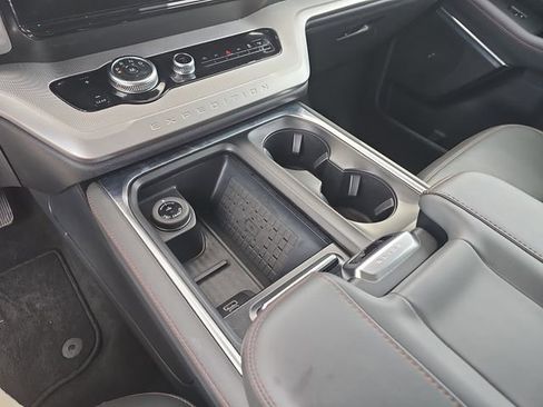 Used 2025 Ford Expedition Max Active image 30