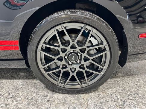Used 2013 Ford Mustang Shelby GT500 RWD image 34