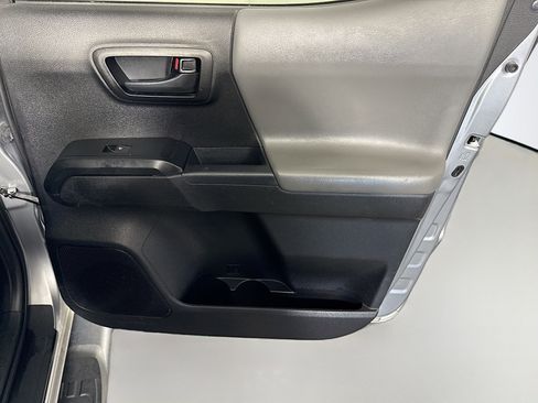 Used 2021 Toyota Tacoma SR image 27