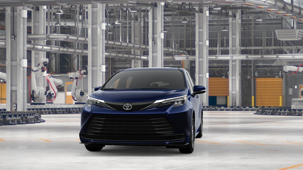 New 2026 Toyota Sienna LE AWD/4WD image 18