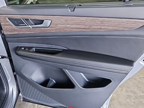 New 2026 Volkswagen Atlas SEL Premium R-Line AWD/4WD image 15