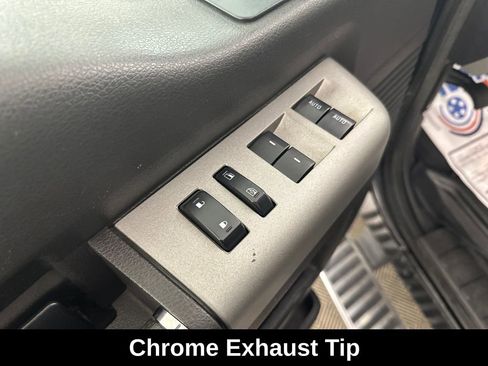 Used 2015 Ford F350 Lariat w/ Chrome Package image 16