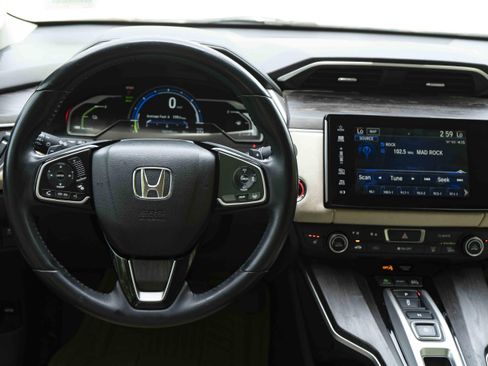 Used 2018 Honda Clarity Touring image 19