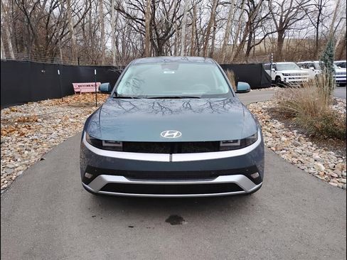 New 2026 Hyundai Ioniq 5 SE image 1