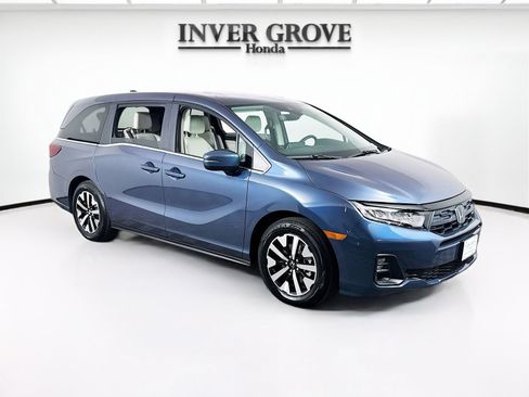 Certified 2026 Honda Odyssey EX-L image 3