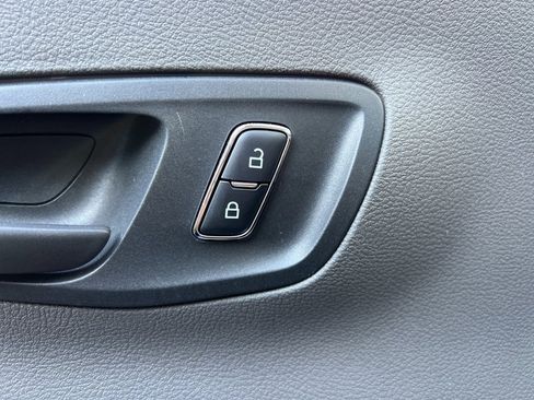 Used 2025 Ford Transit 350 XLT image 24