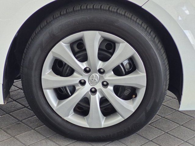 Used 2025 Toyota Corolla LE FWD image 13